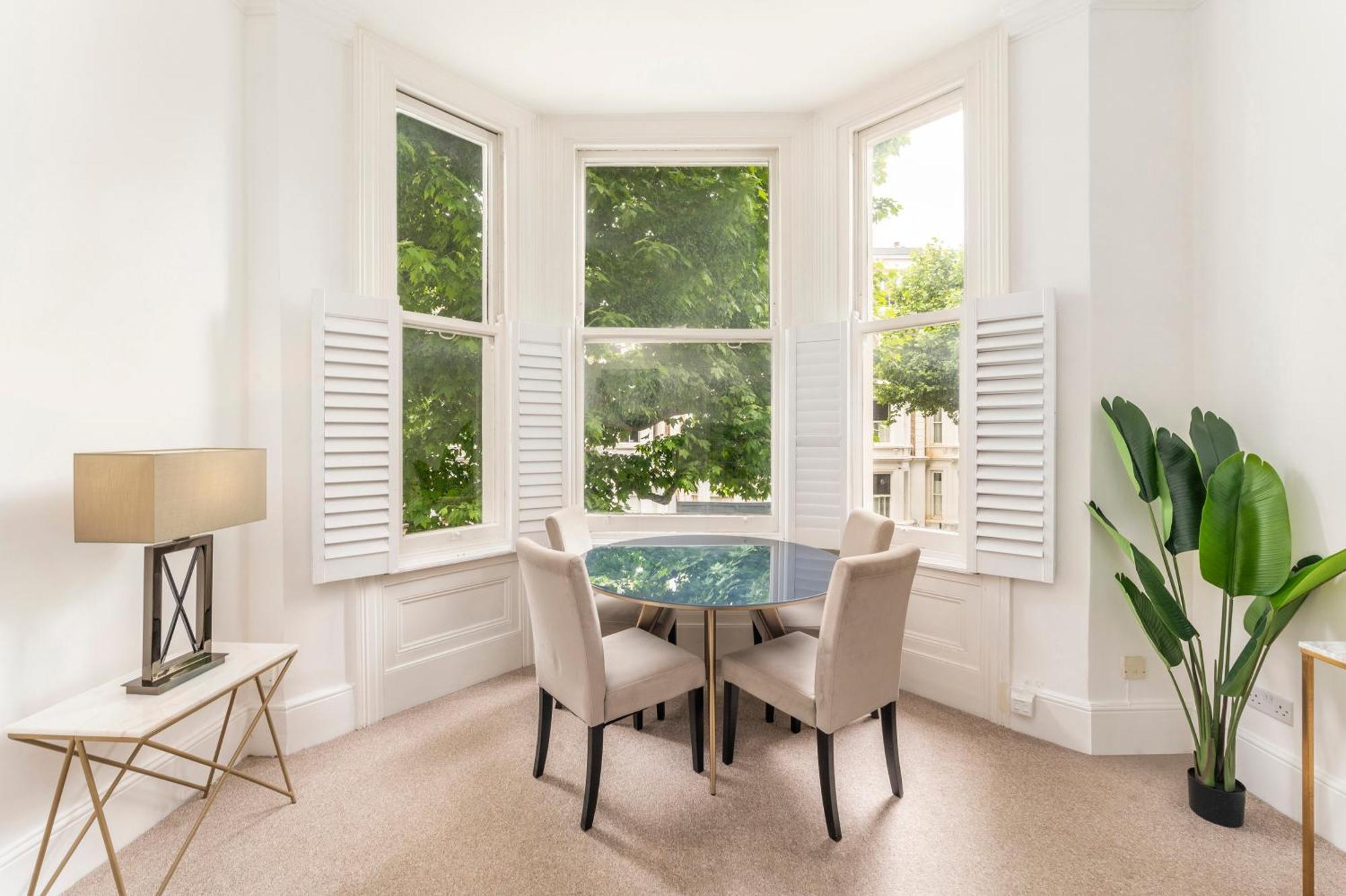 2 Min Walk Earls Court Station - Luxury 2 Bedroom Flat Лондон Экстерьер фото