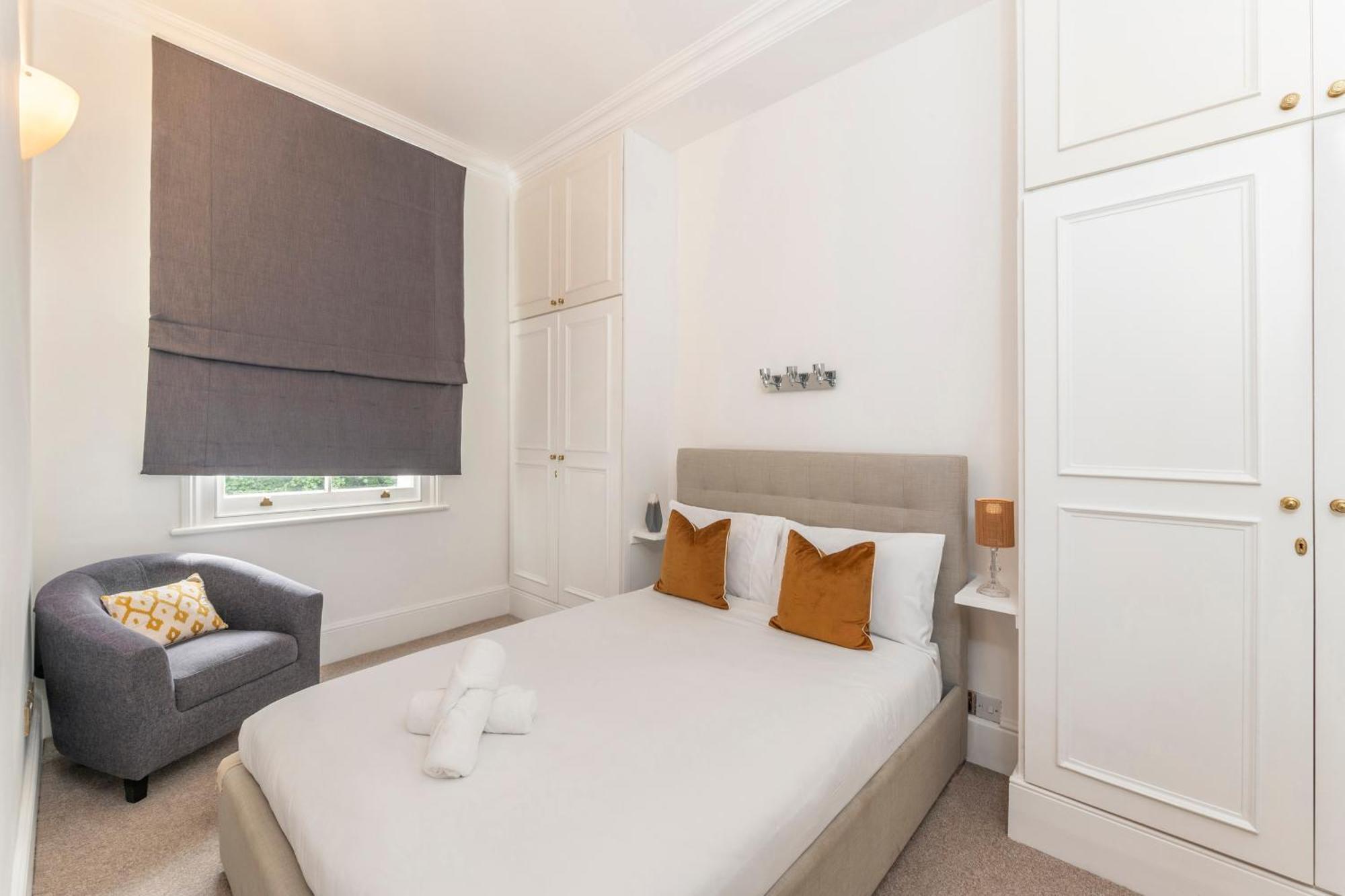 2 Min Walk Earls Court Station - Luxury 2 Bedroom Flat Лондон Экстерьер фото